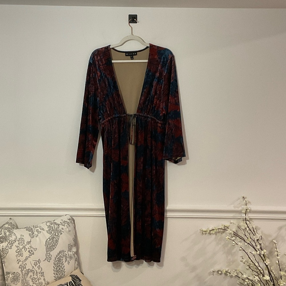 Elegant Velvet Robe in Red and Blue